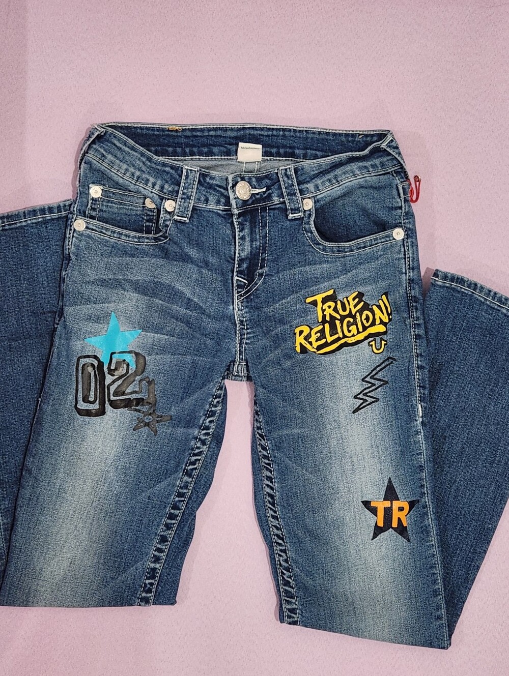 2017 True Religion Youth Boys Size 12 Straight S.E Jeans Blue Wash Graphic Patch